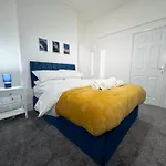 Wellesley Retreat 4br Entire Nyaraló Middlesbrough
